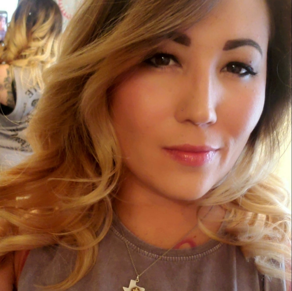 Meet your Posher, Angela